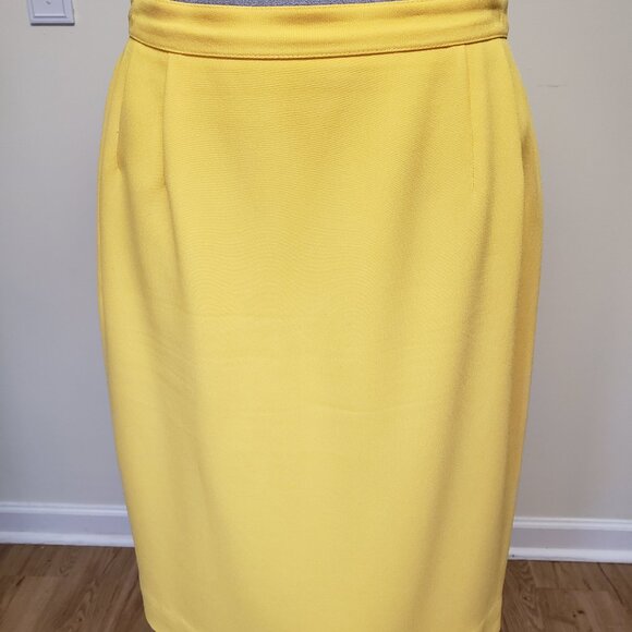 Albert Nipon Soft Canary Yellow Two-Piece - Picture 9 of 13